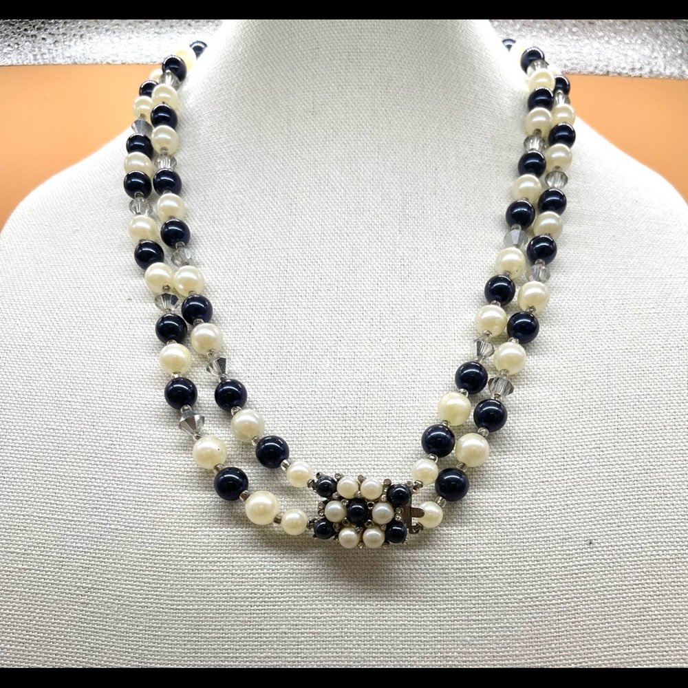 Pearly cream and navy blue necklace